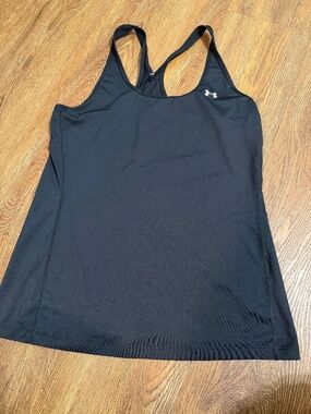 Under Armour Women’s Racerback Athletic Tank – Medium – Black